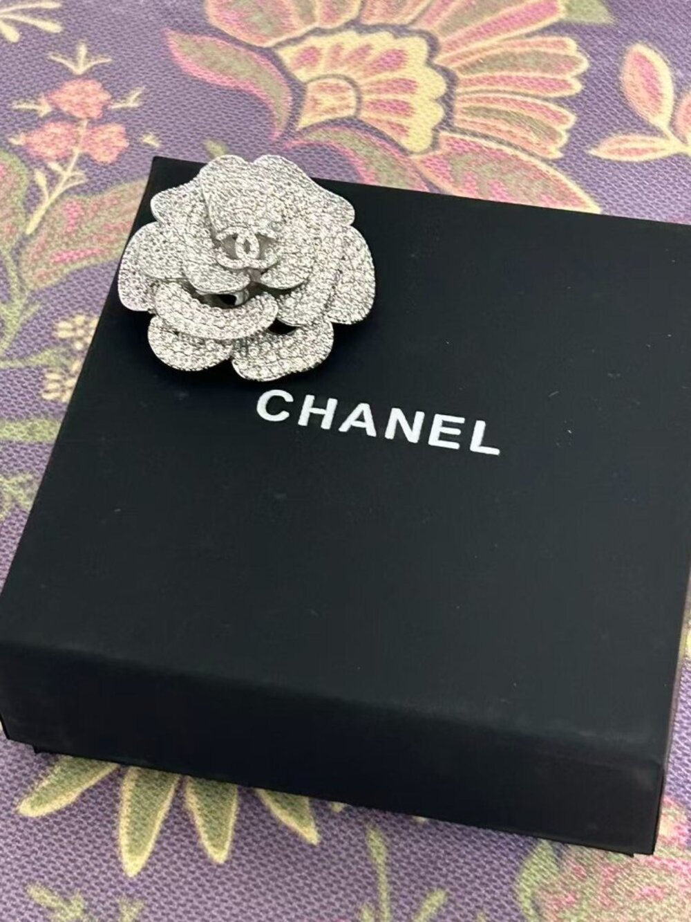 🍇🍇CHANEL Full-Diamond Camellia Brooch🍓🍓